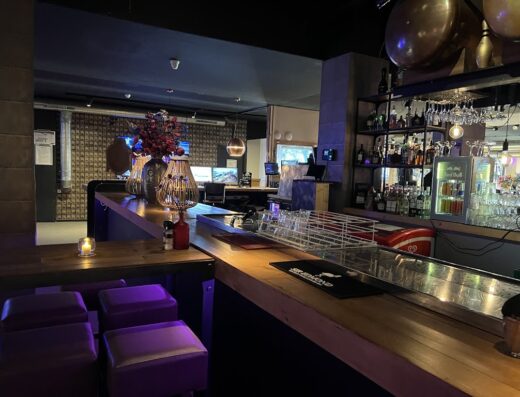 Bally’s Bar, Grill & Bowling