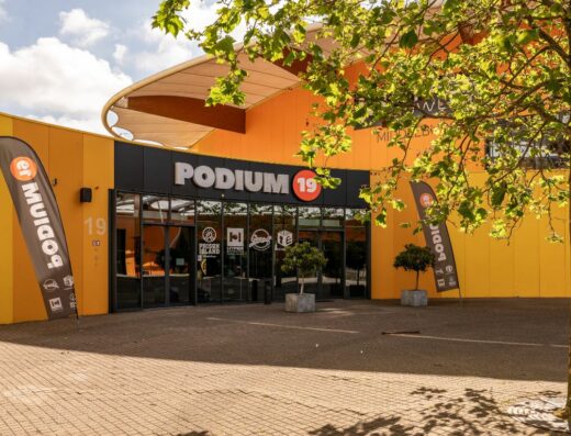 Podium19 – Entertainment center