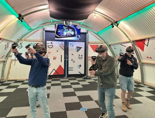 VR Experience Amsterdam – Virtual Reality Escape Room, Free Roam VR Teamuitjes & Groepsuitjes